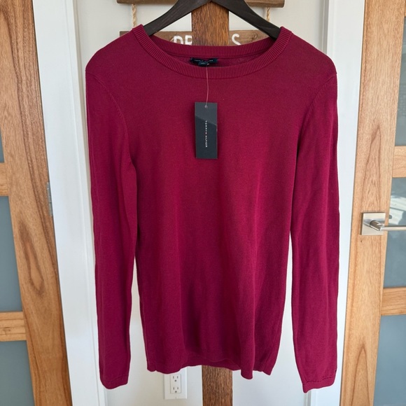 Tommy Hilfiger Long Sleeve 100% Cotton Soft Red/Plum Crewneck Womens Medium NWT - Picture 2 of 8